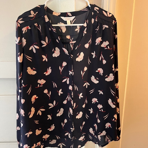LC Lauren Conrad Tops - LC Lauren Conrad XL Navy and Pink Blouse 💘